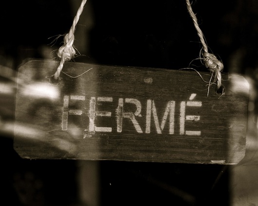 Fermé (2)